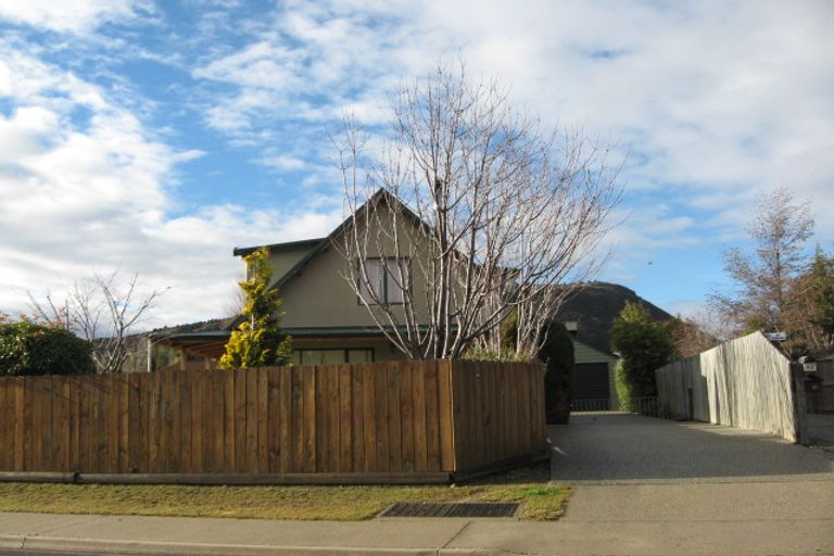 Photo of property in 6 Ragan Lane, Wanaka, 9305