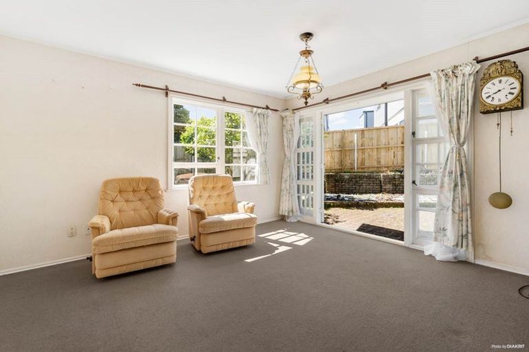Photo of property in 5 Diosma Place, Botany Downs, Auckland, 2010