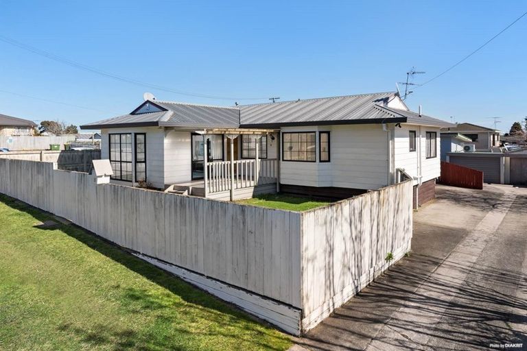 Photo of property in 2/8 View Road, Papakura, 2110