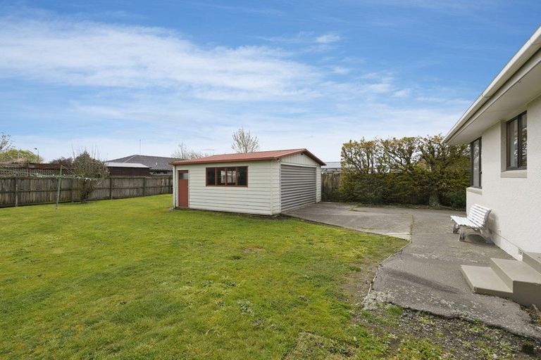 Photo of property in 31 Charlcott Street, Burnside, Christchurch, 8053