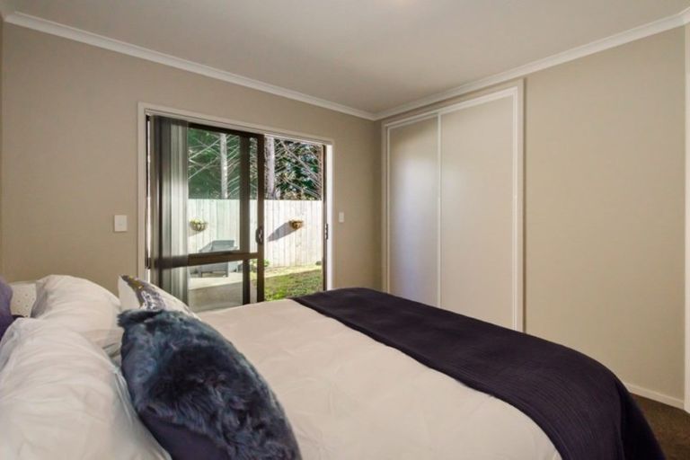 Photo of property in 90a Mazengarb Road, Paraparaumu Beach, Paraparaumu, 5032