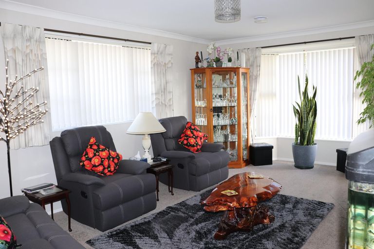 Photo of property in 84 Hakanoa Street, Huntly, 3700