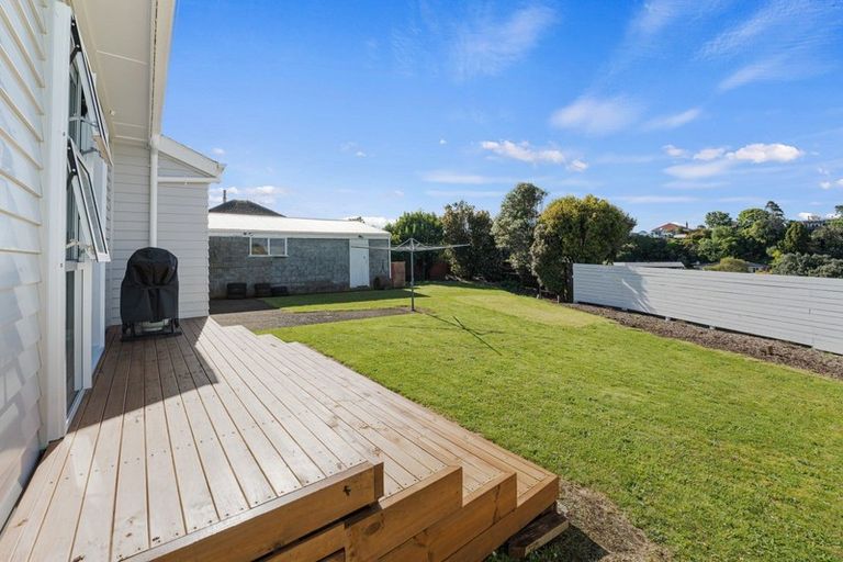 Photo of property in 51b Omata Road, Marfell, New Plymouth, 4310