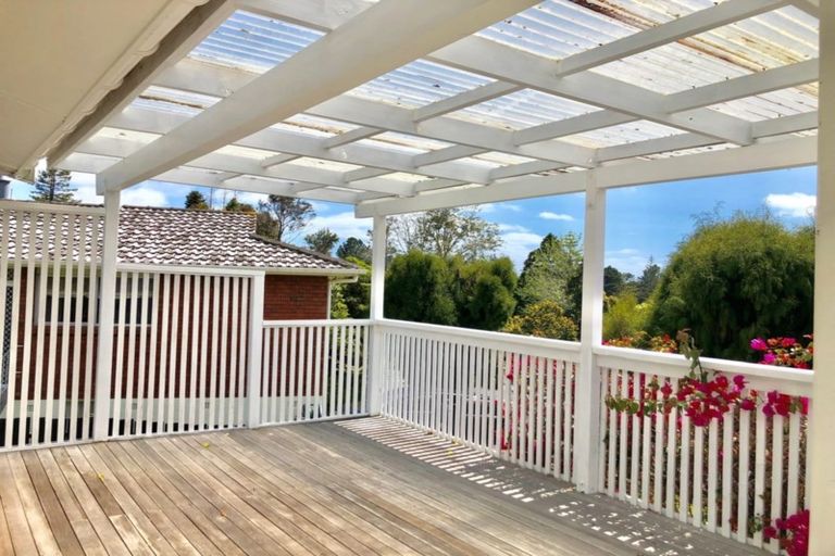 Photo of property in 3 Wirihana Road, Titirangi, Auckland, 0602