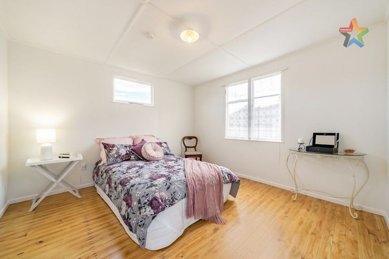 Photo of property in 39 Ruthven Road, Wainuiomata, Lower Hutt, 5014