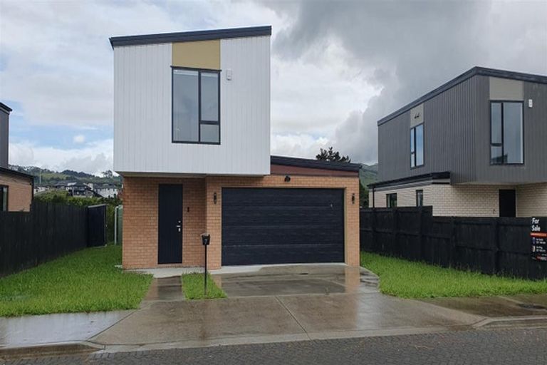 Photo of property in 1 Waikaha Street, Pokeno, 2472