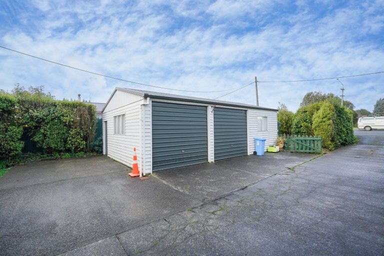 Photo of property in 28 Dunns Road, Otatara, Invercargill, 9879