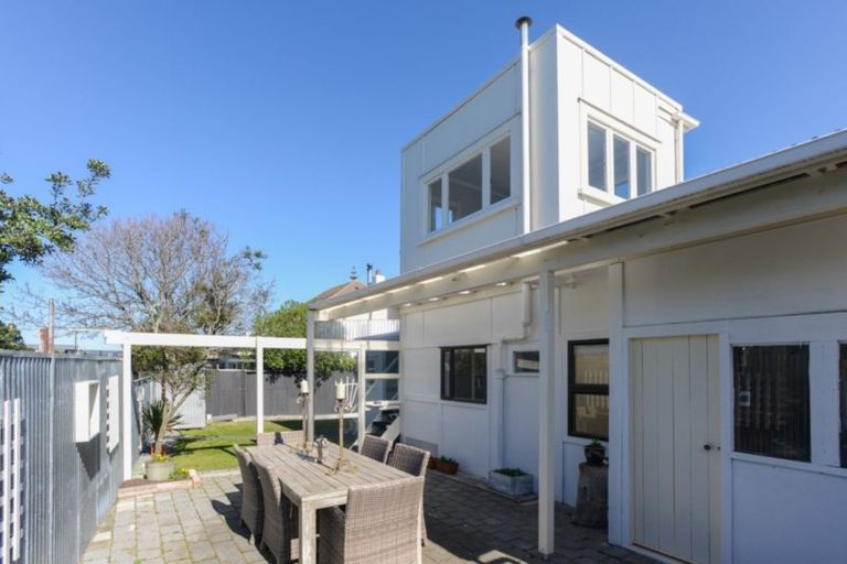 Photo of property in 8 Pukeko Place, Westshore, Napier, 4110