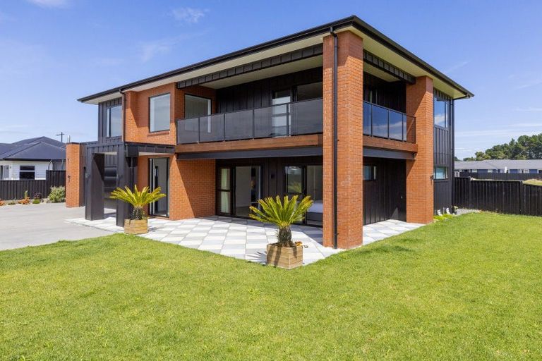 Photo of property in 72 Harakeke Drive, Wharewaka, Taupo, 3330