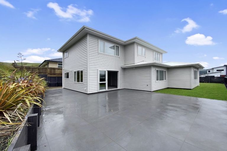 Photo of property in 14 Foxham Terrace, Churton Park, Wellington, 6037