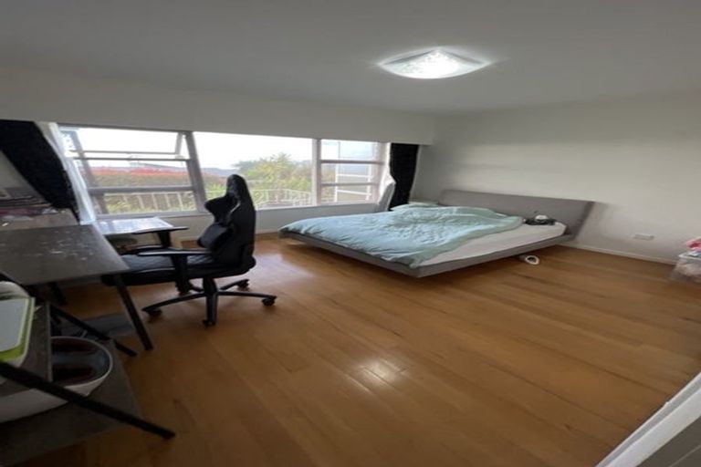 Photo of property in 3/12 Castor Bay Road, Castor Bay, Auckland, 0620