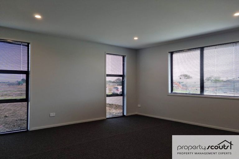 Photo of property in 3 Vogue Circle, Vogeltown, New Plymouth, 4310