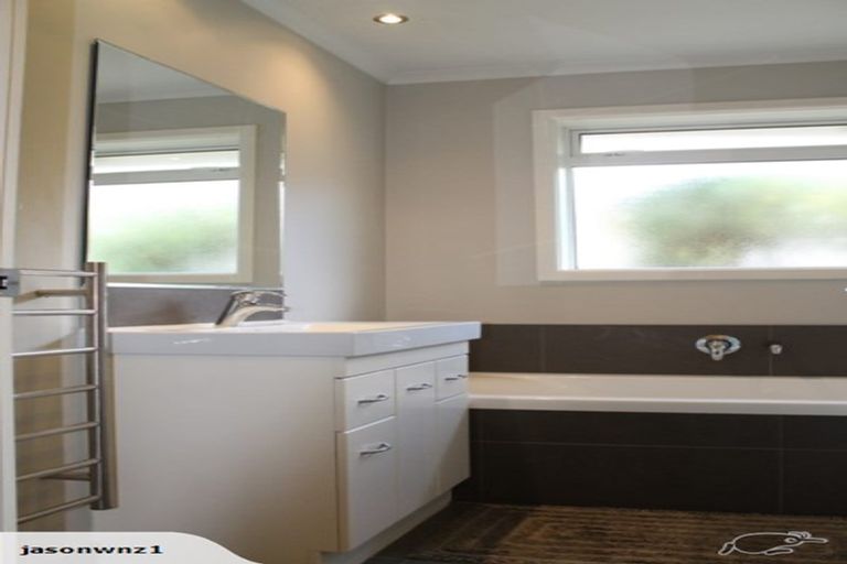 Photo of property in 1/2 Ketton Place, St Albans, Christchurch, 8052