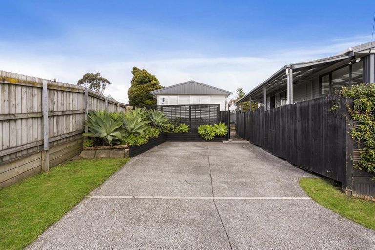Photo of property in 1/92 Commissariat Road, Mount Wellington, Auckland, 1060