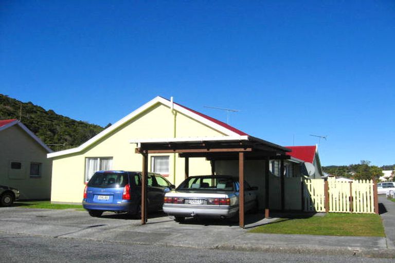 Photo of property in 4 Ngarimu Street, Greymouth, 7805