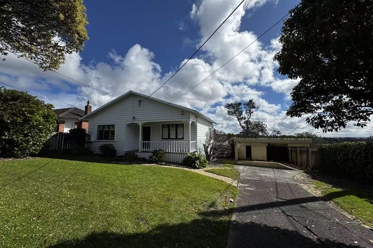 Photo of property in 189 Titirangi Road, Titirangi, Auckland, 0604