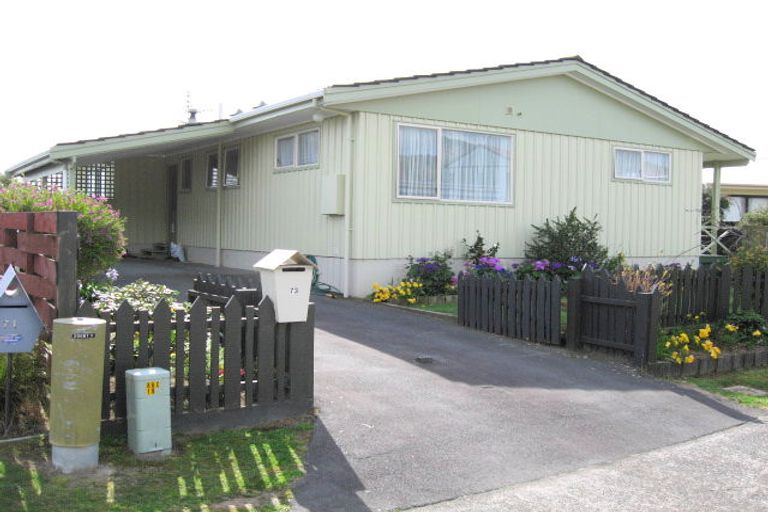 Photo of property in 73 Aorangi Road, Paraparaumu, 5032