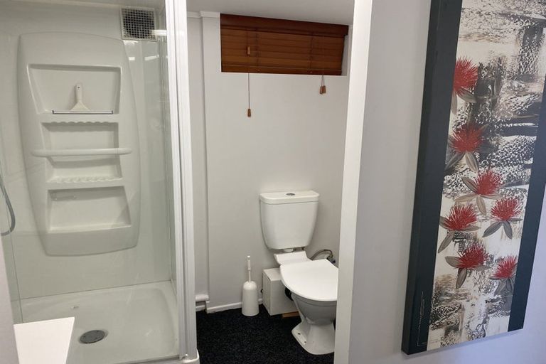 Photo of property in 22 Marie Crescent, Te Atatu South, Auckland, 0610