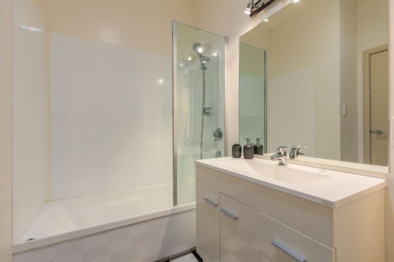 Photo of property in 5 Cheshire Street, Cannons Creek, Porirua, 5024