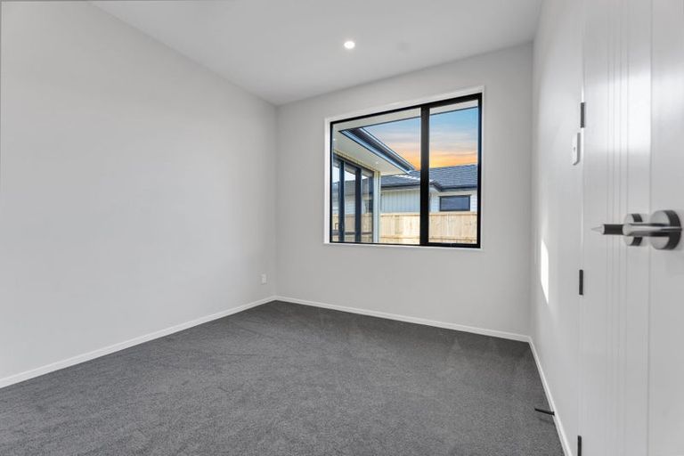 Photo of property in 22 Paihere Street, Huapai, Kumeu, 0810