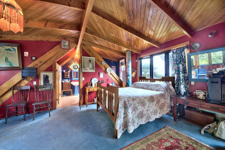 Photo of property in 33 Tainui Road, Titirangi, Auckland, 0604