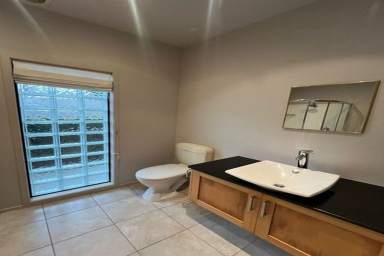 Photo of property in 1/15a Takutai Avenue, Bucklands Beach, Auckland, 2012