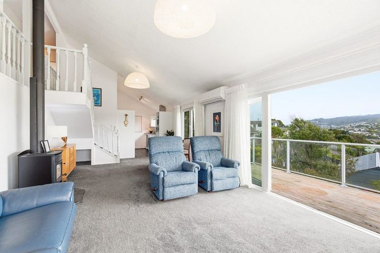 Photo of property in 5 Trinidad Crescent, Grenada Village, Wellington, 6037