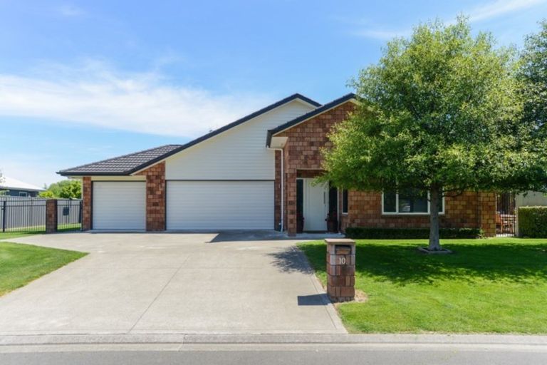 Photo of property in 10 Gavin Black Street, Meeanee, Napier, 4112