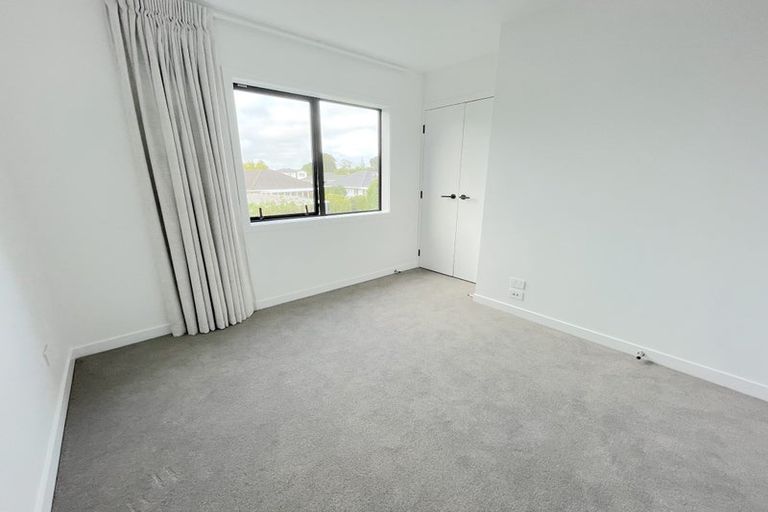 Photo of property in 6/598 Te Atatu Road, Te Atatu Peninsula, Auckland, 0610
