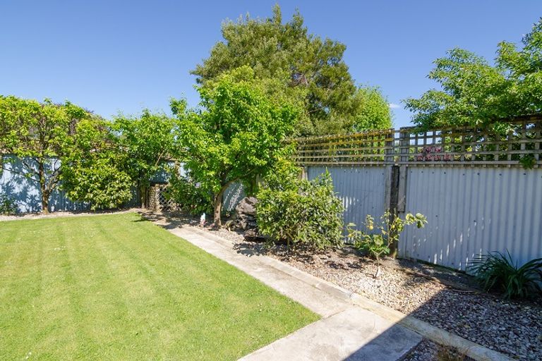 Photo of property in 32 Richmond Road, Carterton, 5713
