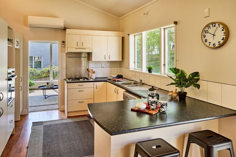 Photo of property in 81 Spinnaker Drive, Whitby, Porirua, 5024