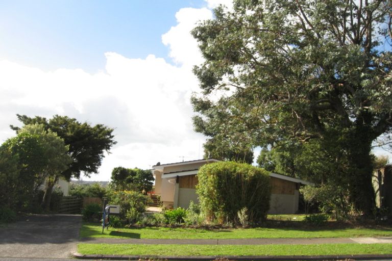 Photo of property in 32 Jade Avenue, Pakuranga Heights, Auckland, 2010
