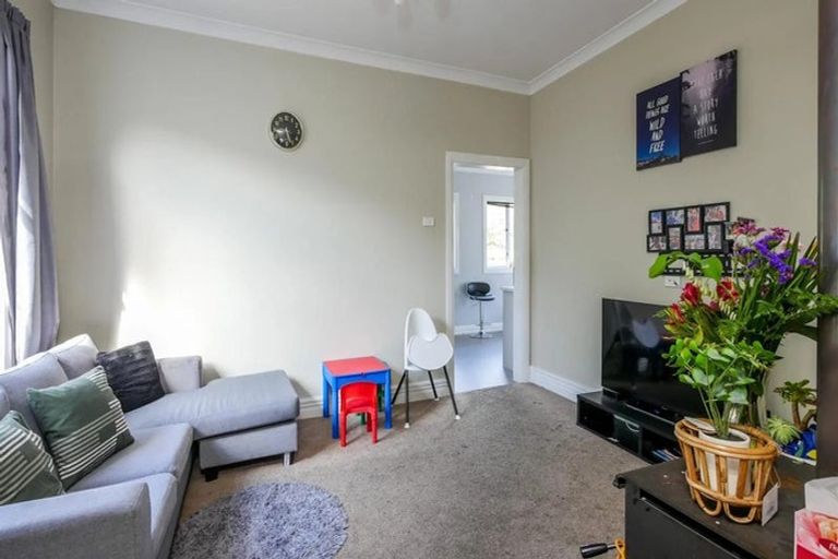 Photo of property in 72 Cranley Street, Saint Kilda, Dunedin, 9012