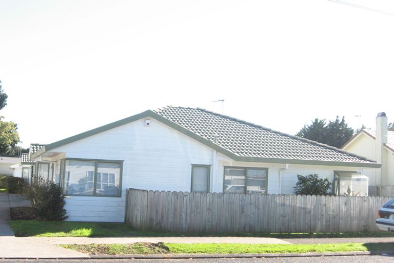 Photo of property in 1/4 Oxford Road, Manurewa, Auckland, 2102