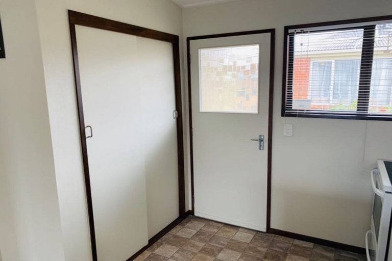 Photo of property in 1/181 Macandrew Road, South Dunedin, Dunedin, 9012