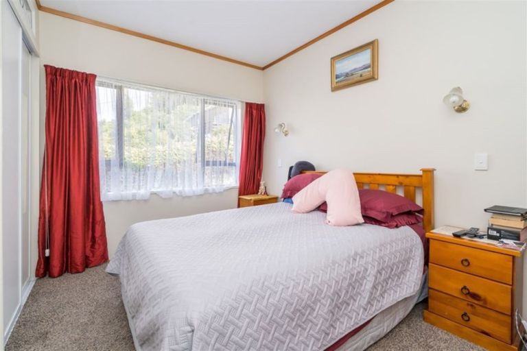 Photo of property in 47 Barnes Drive, Caversham, Dunedin, 9011