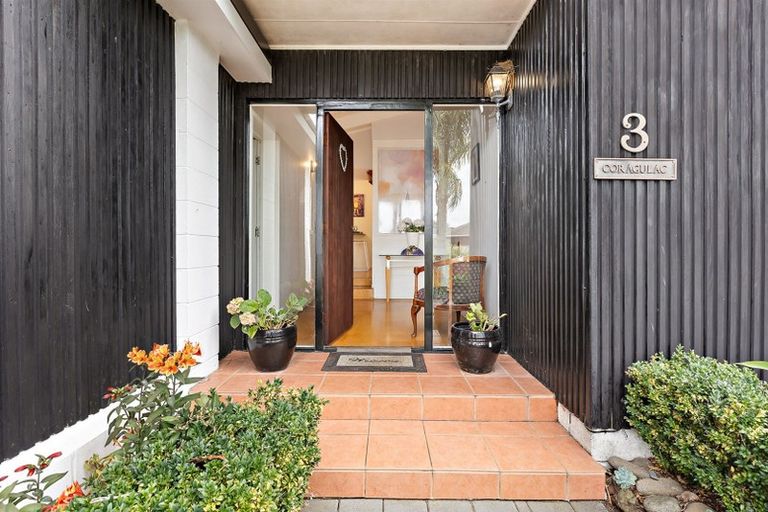 Photo of property in 3 Fielding Crescent, Farm Cove, Auckland, 2012