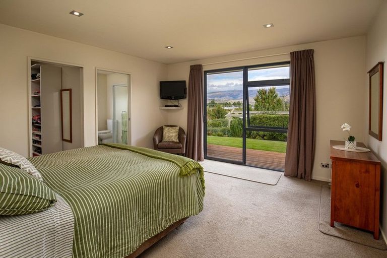 Photo of property in 23 Chandler Crescent, Clyde, 9330