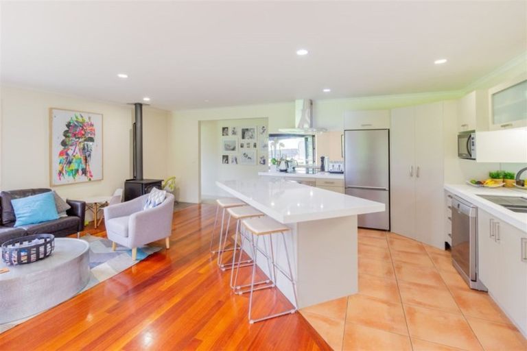 Photo of property in 5 Kotare Heights, Kerikeri, 0230