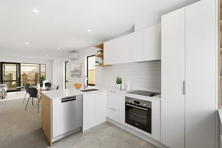 Photo of property in 40 Koura Road, Flat Bush, 2019