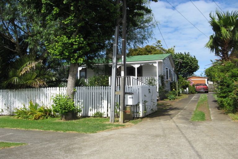Photo of property in 10a Kohanga Road, Mangere Bridge, Auckland, 2022