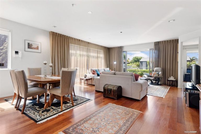 Photo of property in 5/7 The Promenade, Takapuna, Auckland, 0622