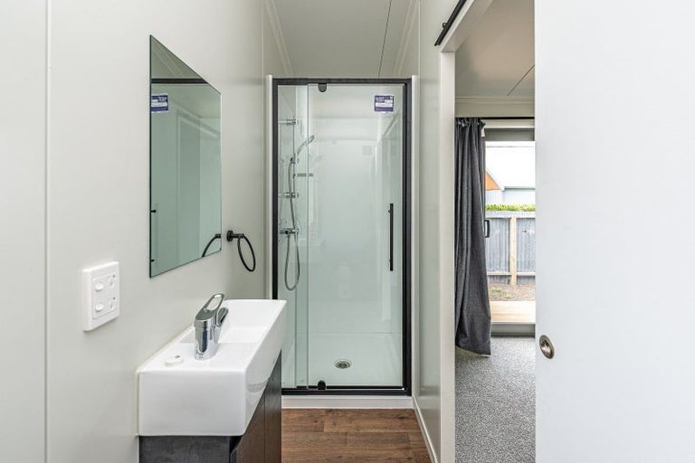 Photo of property in 19 Karewa Street, Castlecliff, Wanganui, 4501