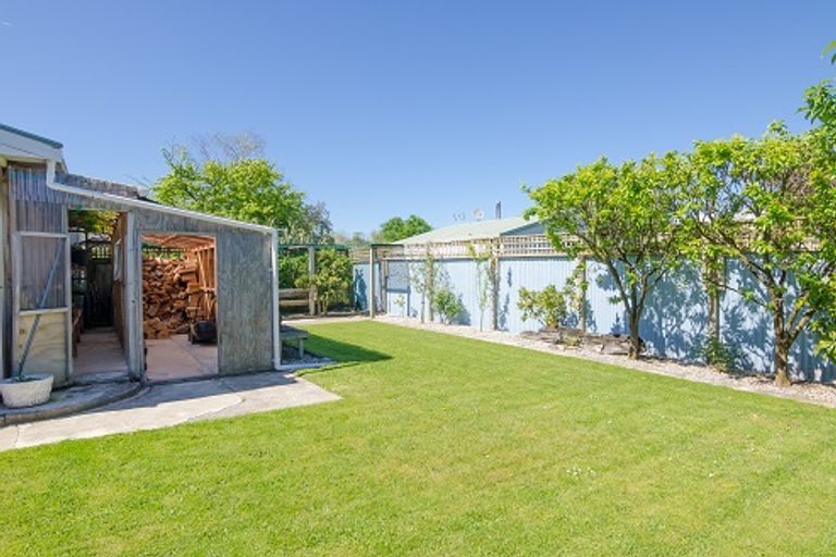 Photo of property in 32 Richmond Road, Carterton, 5713