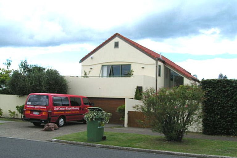 Photo of property in 2/31 Eversleigh Road, Belmont, Auckland, 0622