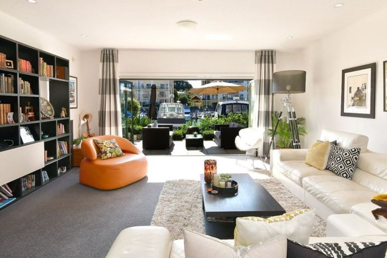 Photo of property in 128 Harbour Village Drive, Gulf Harbour, Whangaparaoa, 0930