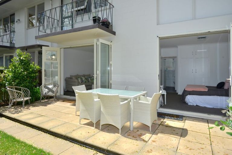 Photo of property in 2/78 Holly Road, St Albans, Christchurch, 8014