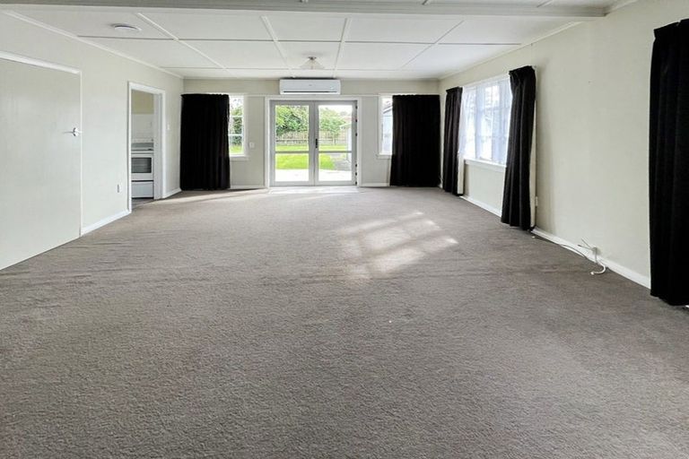 Photo of property in 17 Rewa Street, Takaro, Palmerston North, 4412