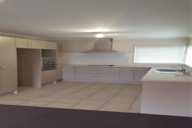 Photo of property in 70a Kayes Road, Pukekohe, 2120
