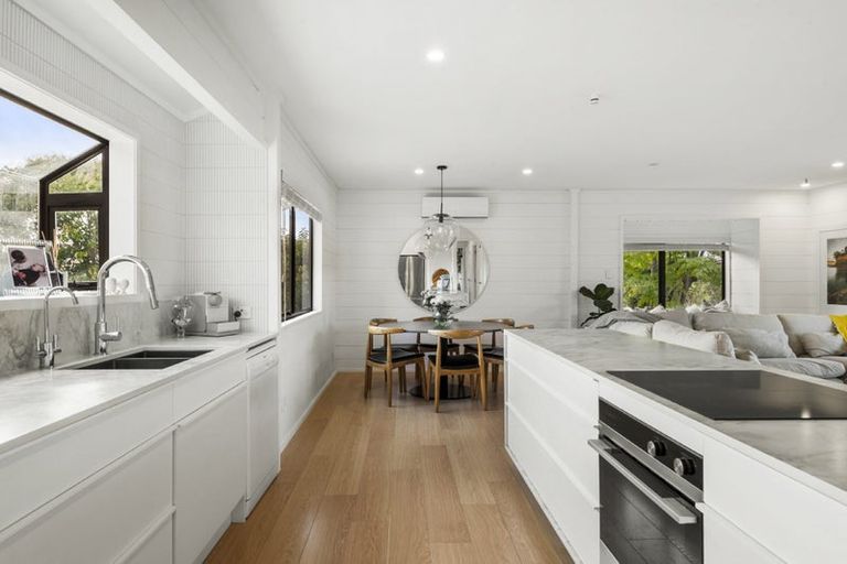 Photo of property in 2/42 Glamorgan Drive, Torbay, Auckland, 0630